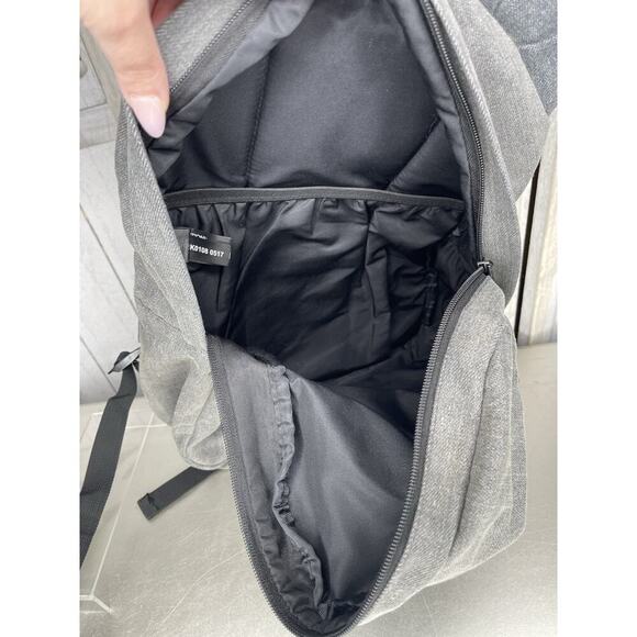 Loungefly Kitty Cat Grey Denim Kitten Backpack School Bag Handbag - Picture 3 of 5